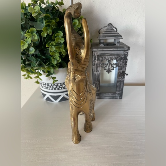 Vtg Solid Brass Lucky Elephant Figurine Statue Trunk's Up India MCM Regency - Picture 3 of 5